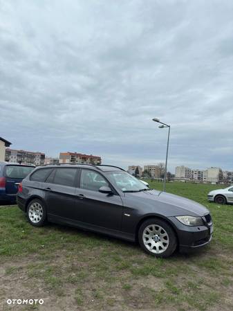 BMW Seria 3 320d DPF Touring - 5