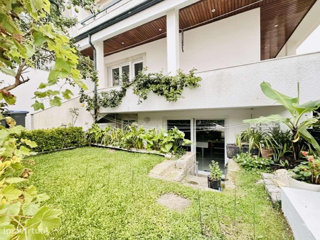 Moradia T3 + Escritório com Piscina em Vila Nova da Telha-7