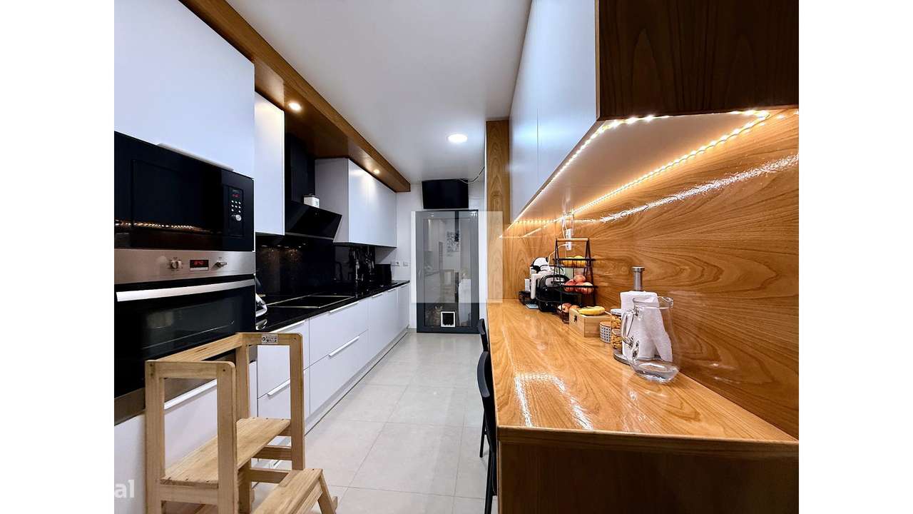 Apartamento T3 c/ Garagem-10