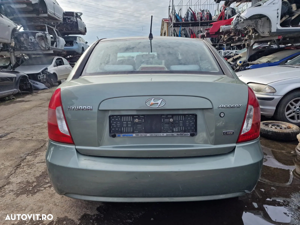 Dezmembram Hyundai Accent, 1.5 CRDI, an 2006, euro 4 - 6