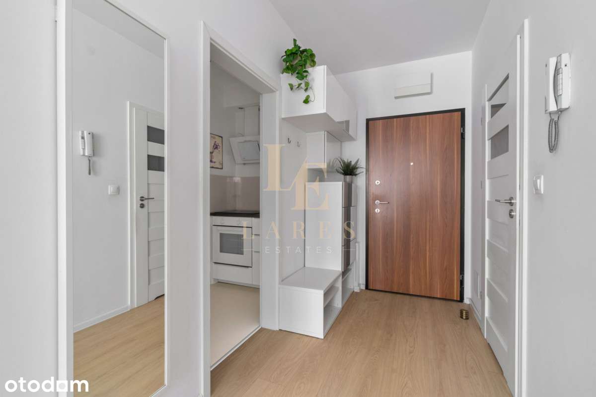 Przestronna Kawalerka z Oddzielną Kuchnią | KW-9