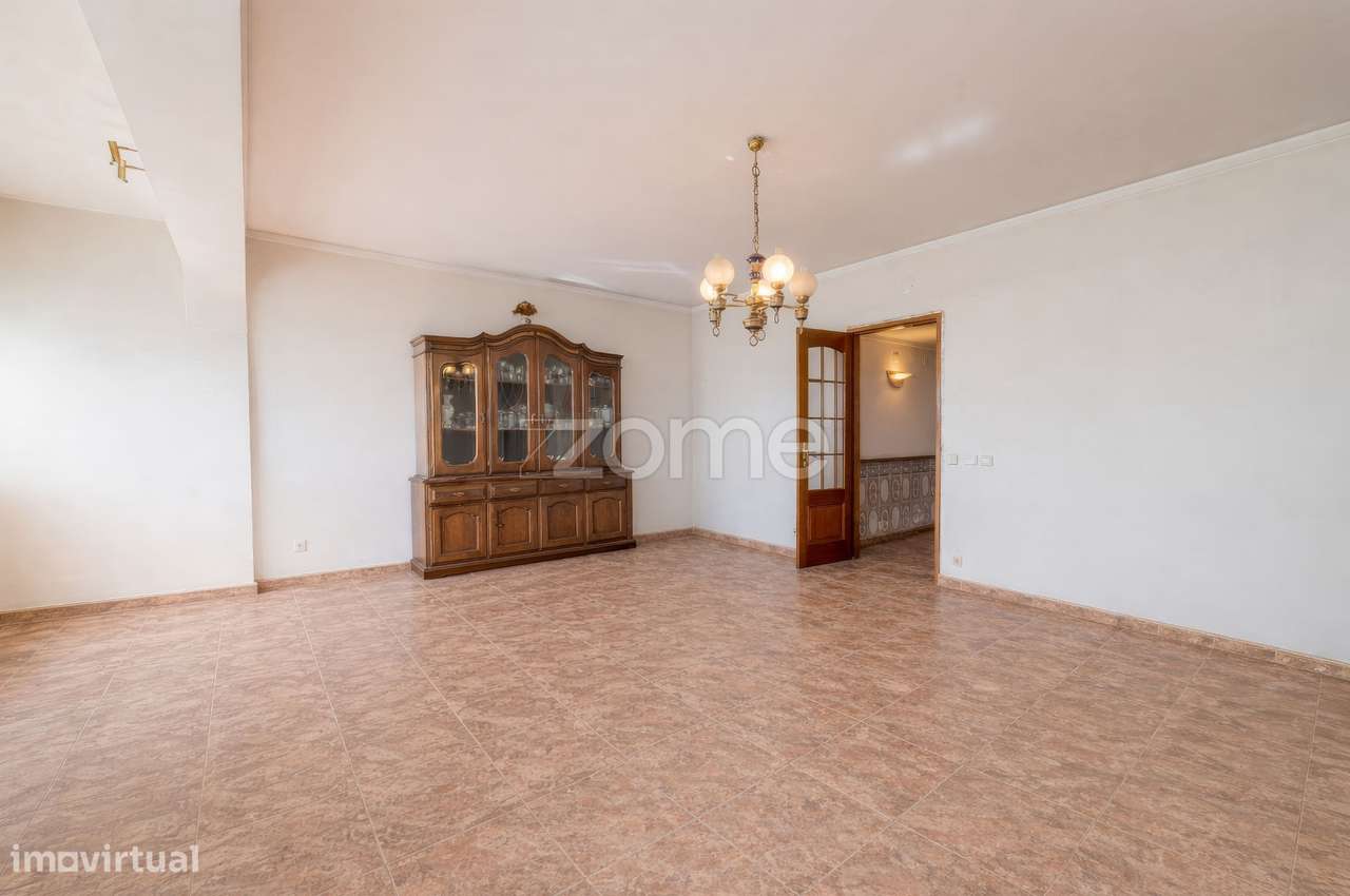 Apartamento T4 em Oeiras com vista mar-8