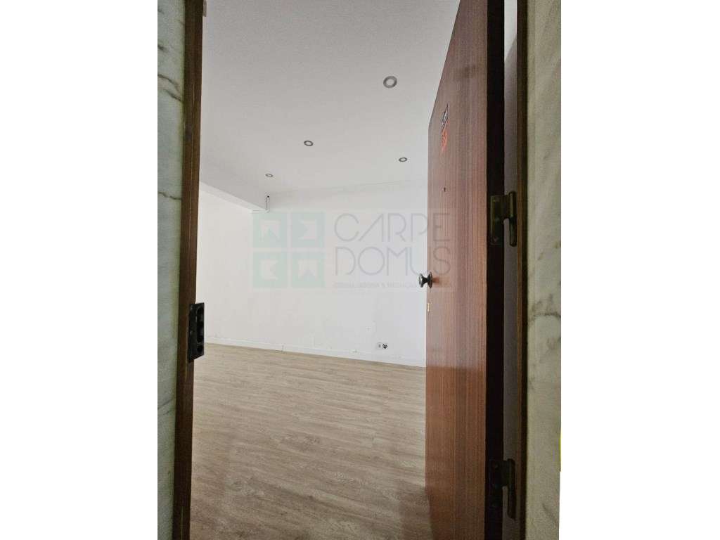 Espaçoso apartamento T3 na Ramada, Odivelas-41