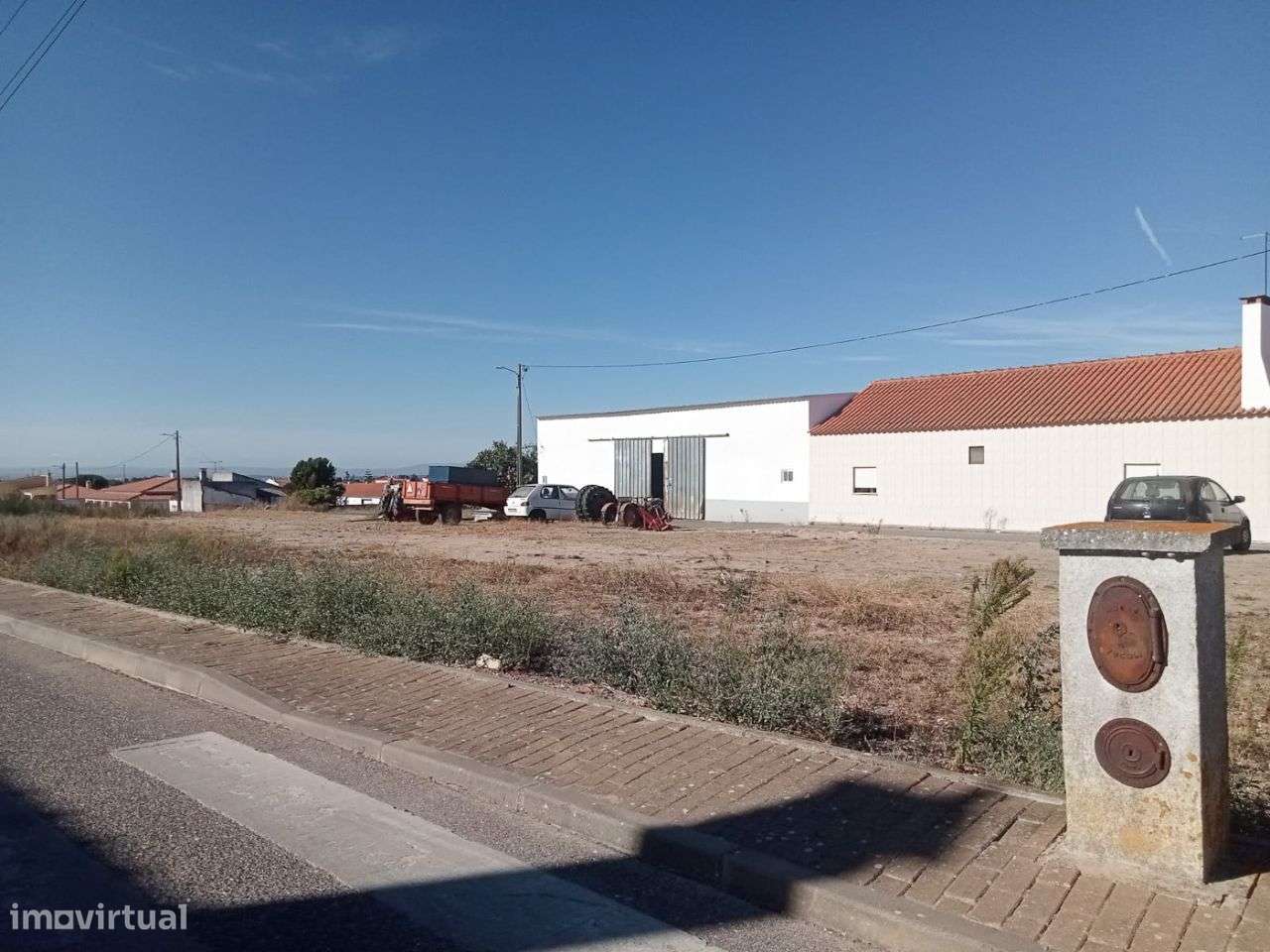 Terreno para construção com 368.70m2 - Grande imagem: 3/5