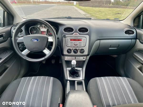 Ford Focus 1.6 TDCi Ambiente - 6