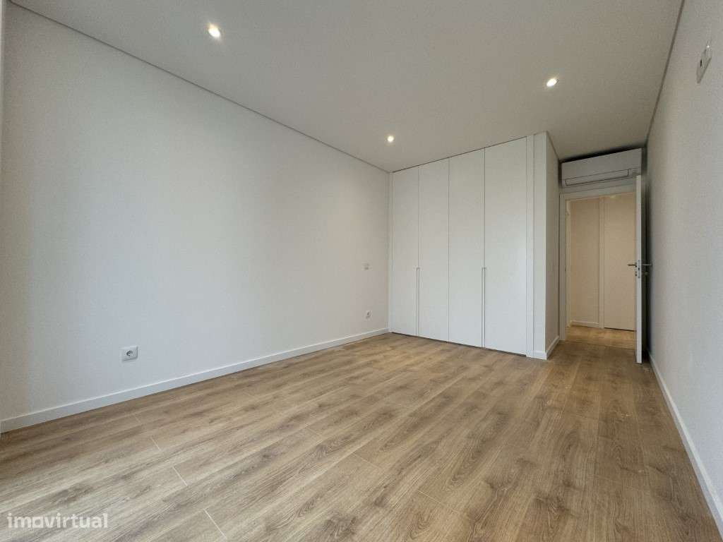Apartamento T3 à Venda |Garagem de 20m2 | Arrecadação - Grande imagem: 4/16