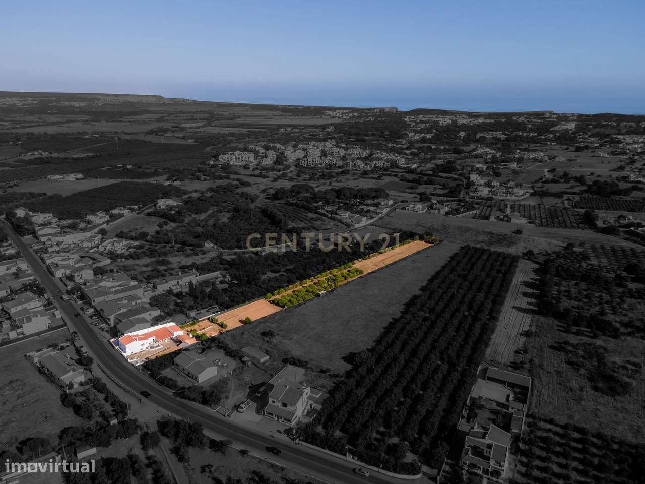 Moradia Bi-familiar com Terreno e Estacionamento Privado, Albufeira - Grande imagem: 2/46