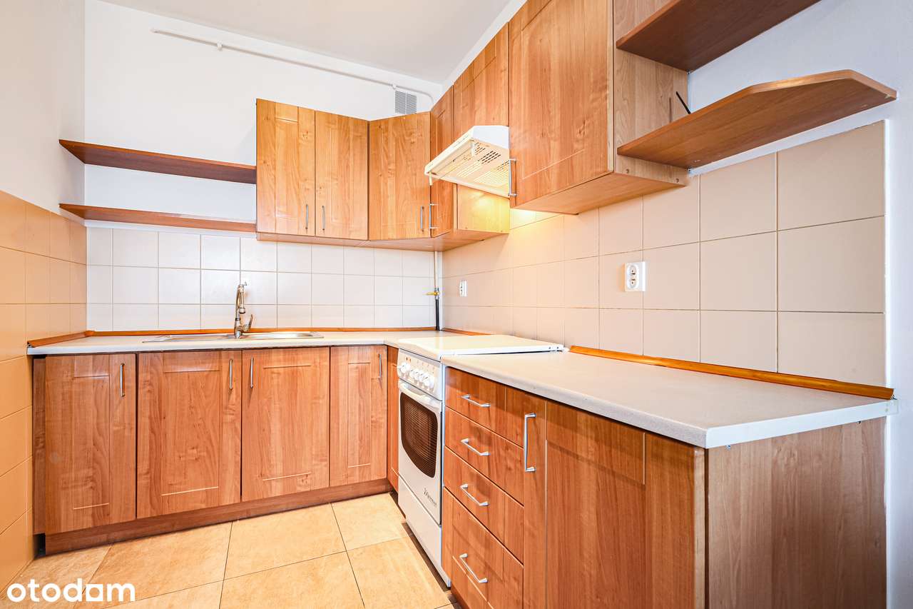 Ursus ul.Górna droga 8 ,2 pokoje ,blok z 2002-5