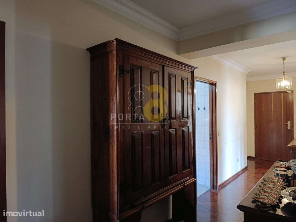 Apartamento T4 em Ramalde - Porto | Excelente Oportunidade de Inves... - Grande imagem: 2/20