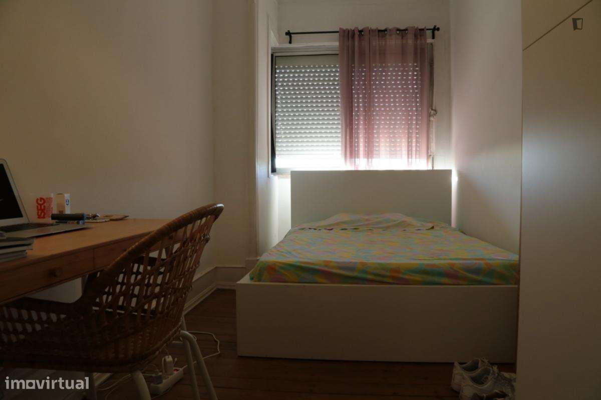 Quarto - localizado em Alcântara Lisbon - Grande imagem: 5/6