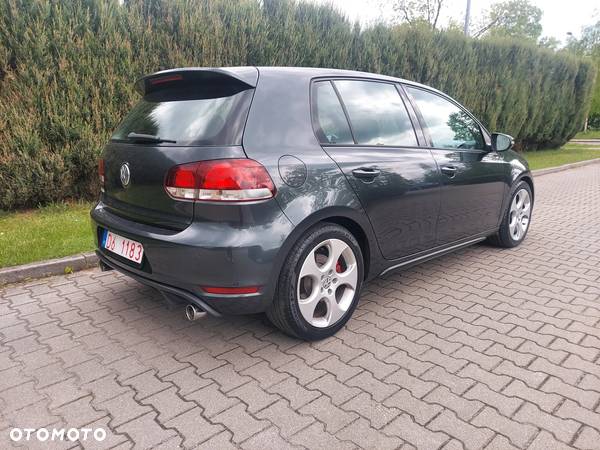 Volkswagen Golf VI 2.0 TSI GTI - 5