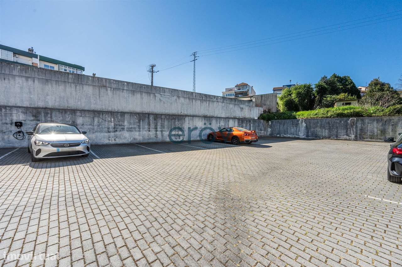 Apartamento T3 C/ 2 Suites em Gondomar-27