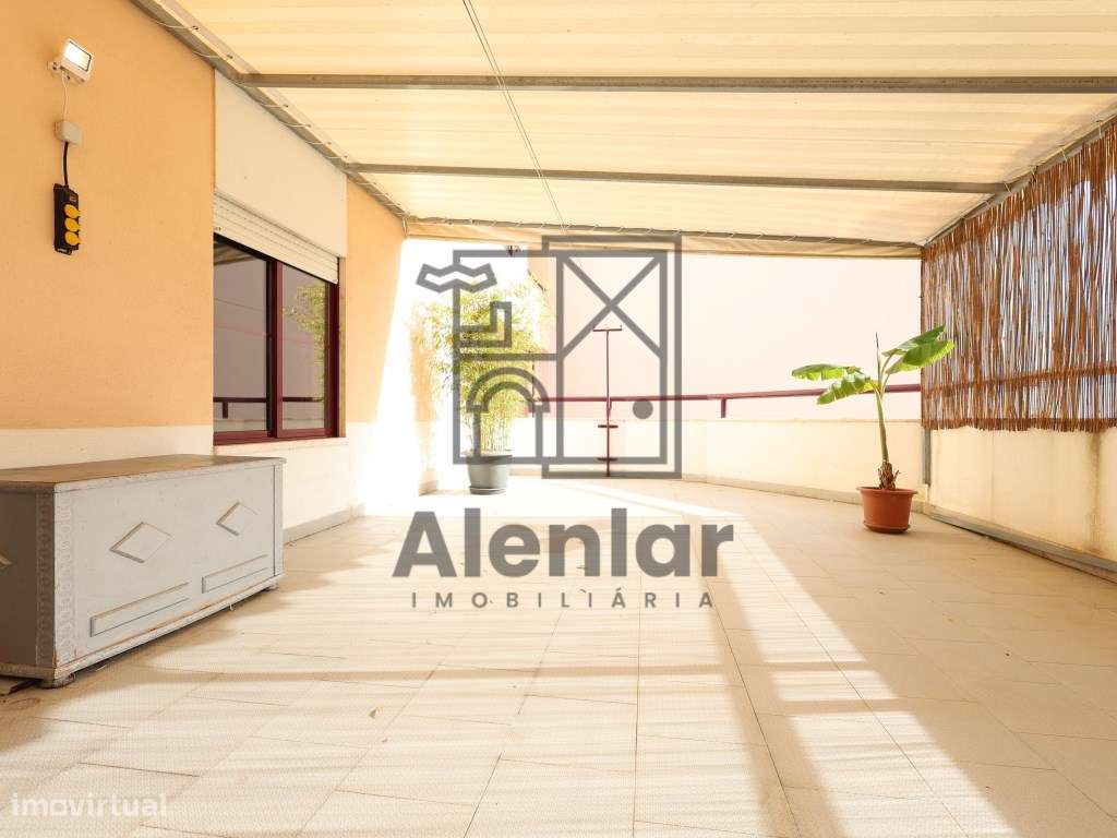 APARTAMENTO T2 em Vila Franca de Xira-15