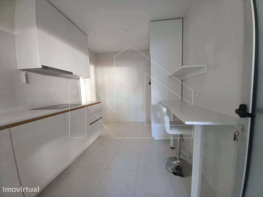 Apartamento T2 Totalmente Renovado em Esgueira Oportunidade Única! - Grande imagem: 3/21