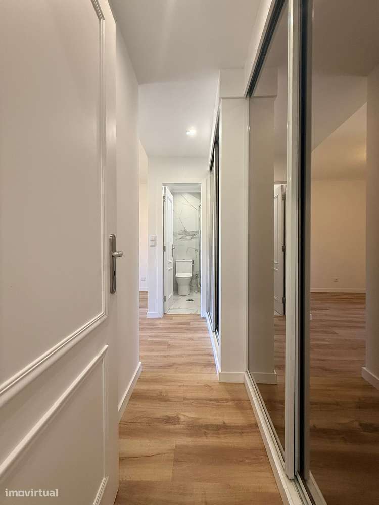 Apartamento T3 com 2 casas de banho em Almada-8