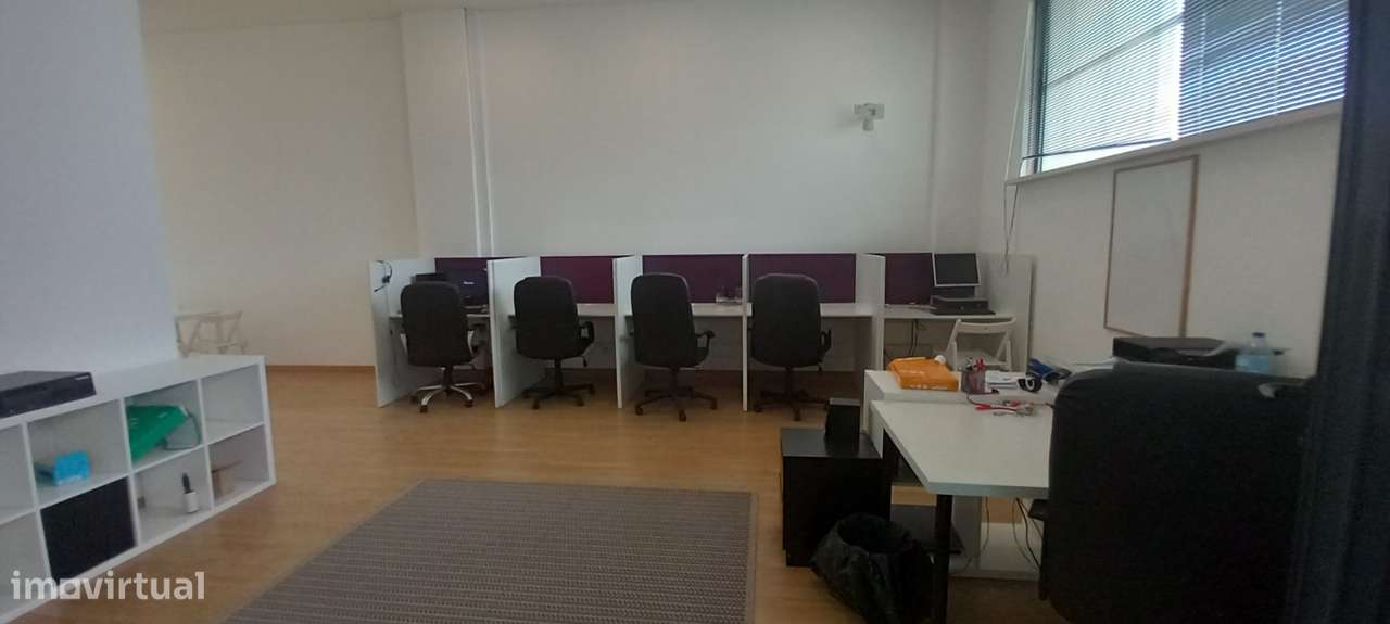 Loja para Arrendar em Quinta do Conventinho, Loures 1100€ - Grande imagem: 4/6