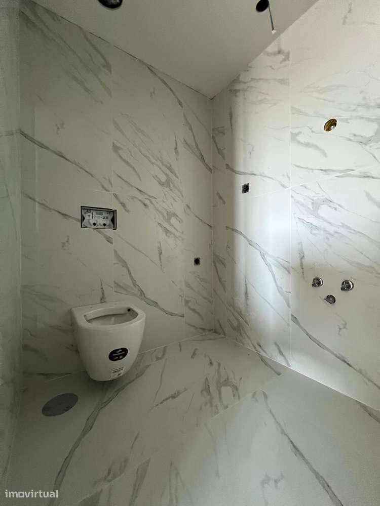 T2 Fabuloso Gaia Av.  República Metro S.  Ovídio Lugar  Garagem  Duplo-13