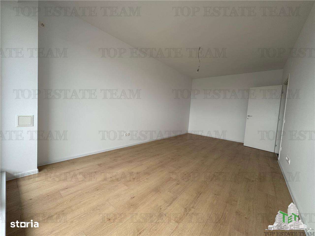 Studio cu gradina de vanzare in Nord Aproape de centura intr-un comple - Imagine principală: 4/9