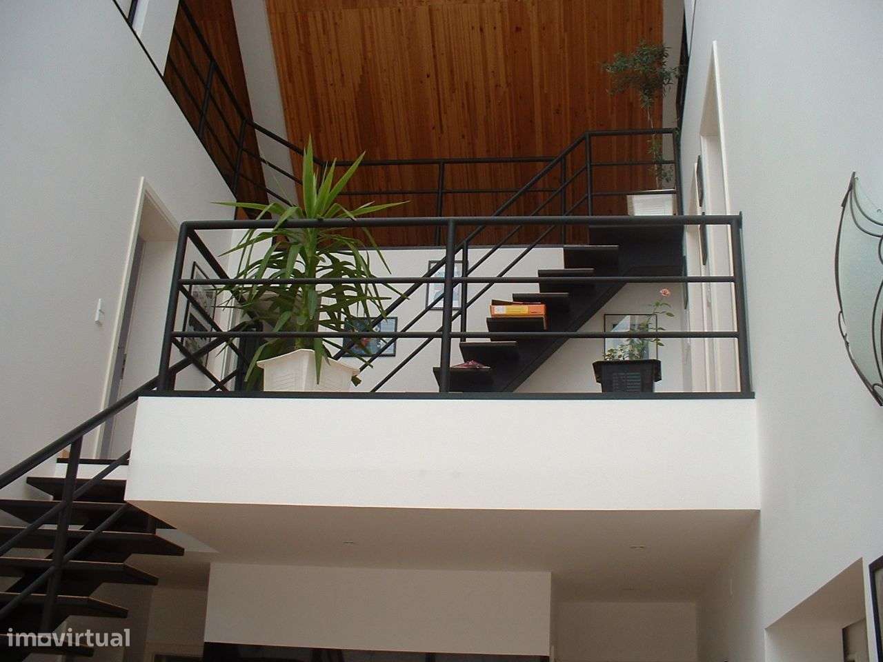 Moradia T10 com piscina e jardim à venda - Grande imagem: 4/25