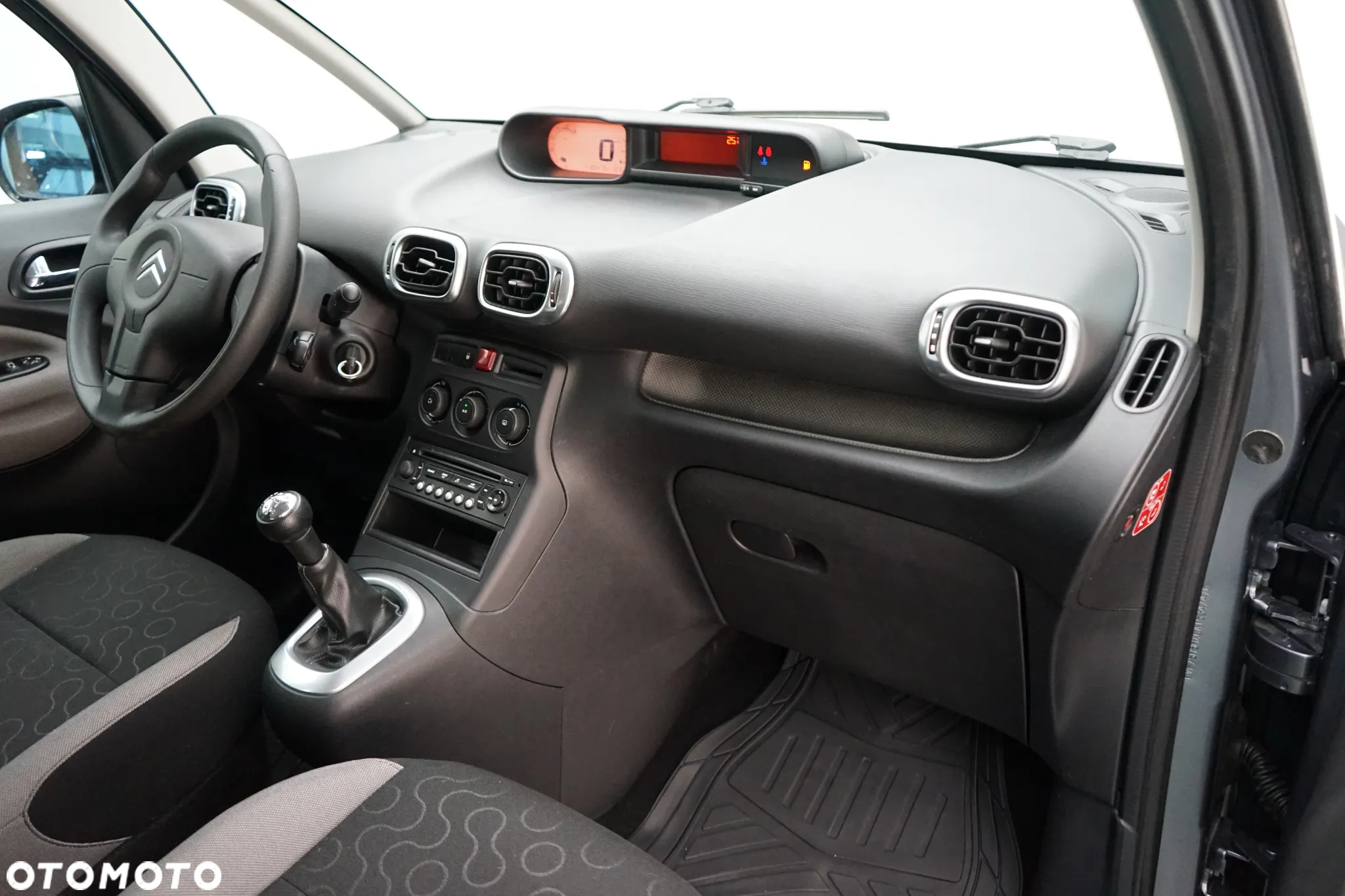 Citroën C3 Picasso 1.6 HDi Attraction - 21