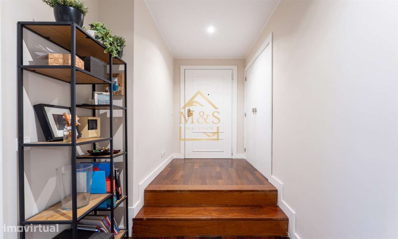 Apartamento T4-Varanda-Garagem - 600Mts da Praia - Metro- Matosinhos-5