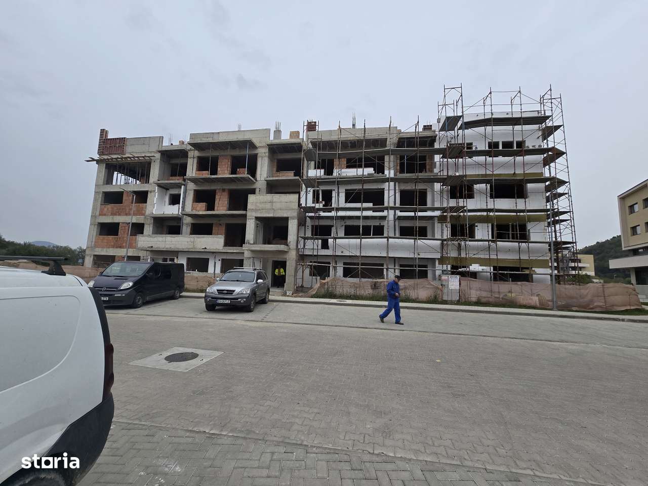 APARTAMENT 3 Camere decomandat 2 balcoane-12