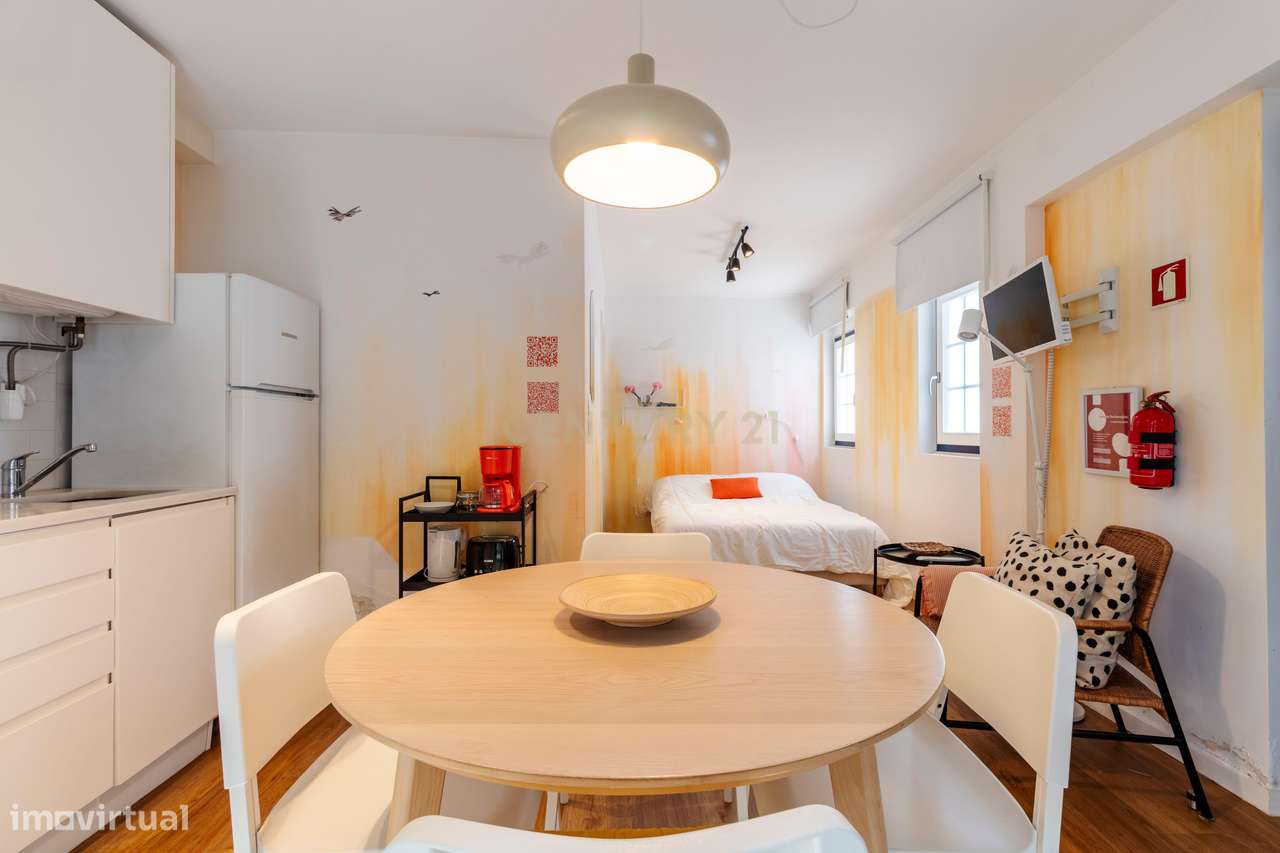 T0 + T1 Mobilados | Licença de AL | Prédio Reabilitado | Estrela / Cam-9