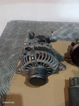 Kia Sorento 2.5 CRDi - Alternador, motor arranque, direção assistida, compressor AC - 4