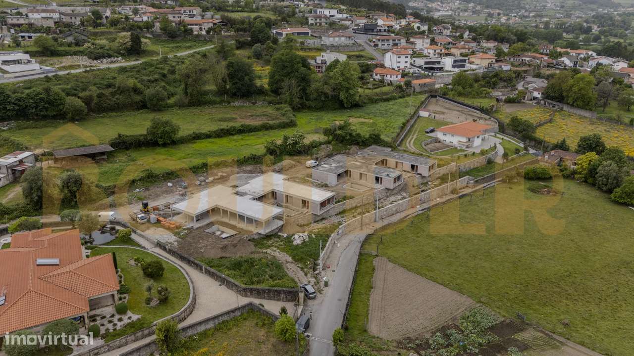 Moradia T3+1 em Galegos-13