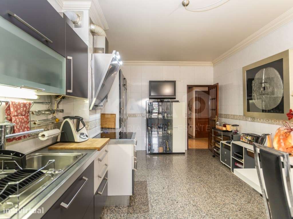 Apartamento T4 ,Bairro do Liceu , Setúbal-1