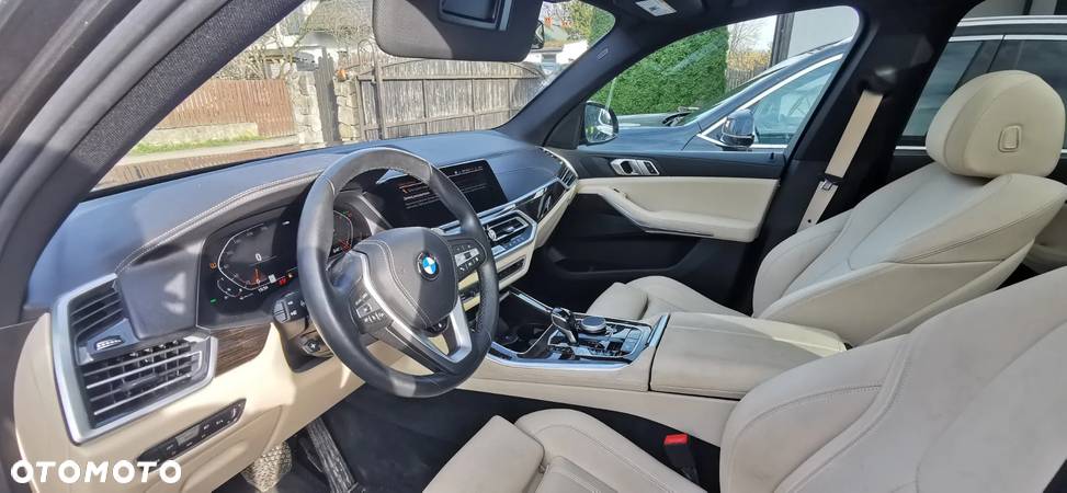 BMW X5 xDrive40i - 22