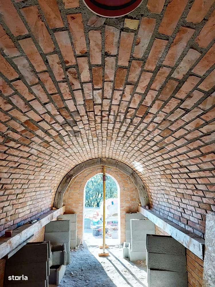 Teren intravilan de vanzare cu o crama zona Dealuri Oradea - Imagine principală: 3/7