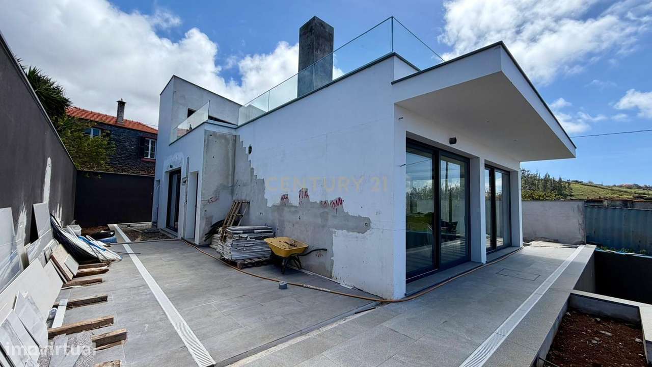 Moradia de Luxo em Ponta do Pargo, Vista Mar – 3 Quartos-17