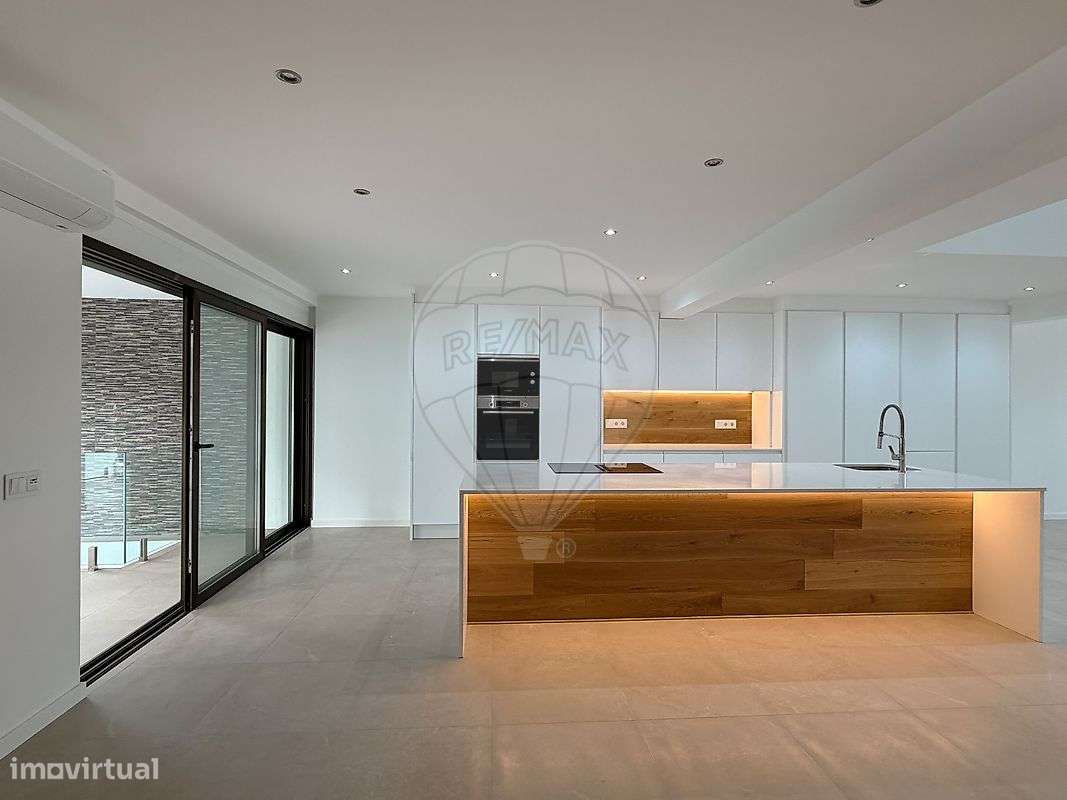 Moradia T5 para venda - Grande imagem: 2/30