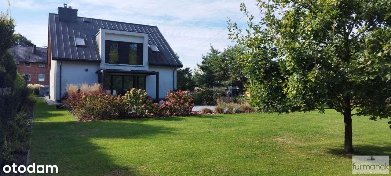 Stylowy, nowoczesny dom z dużym ogrodem-4