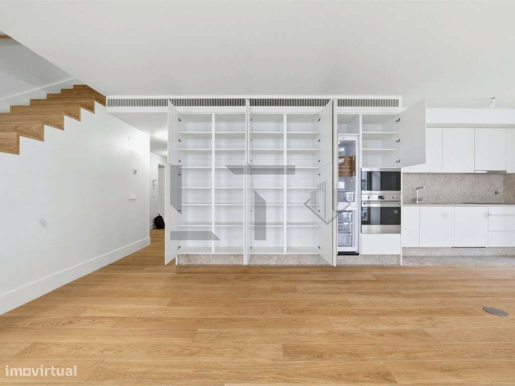 Apartamento T2 com Garagem para Venda junto à Av. da Liberdade, Lisboa-12