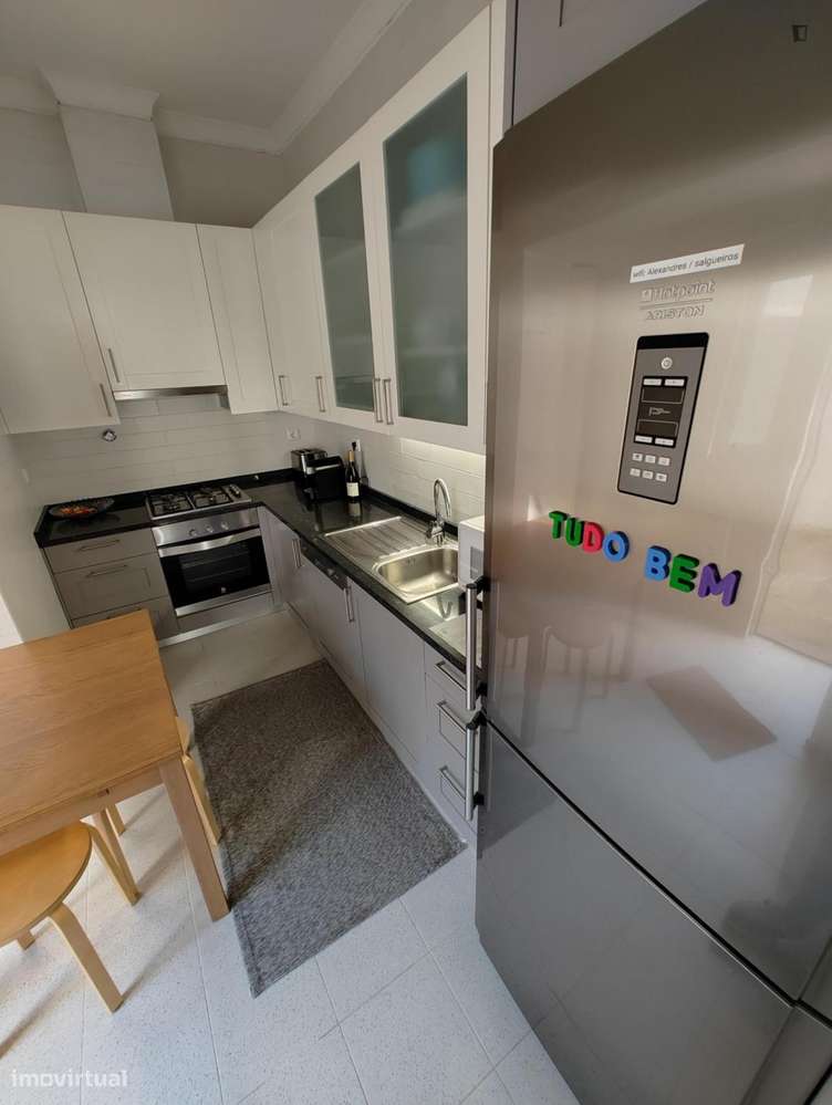 Quarto - localizado em Paranhos Porto - Grande imagem: 5/10