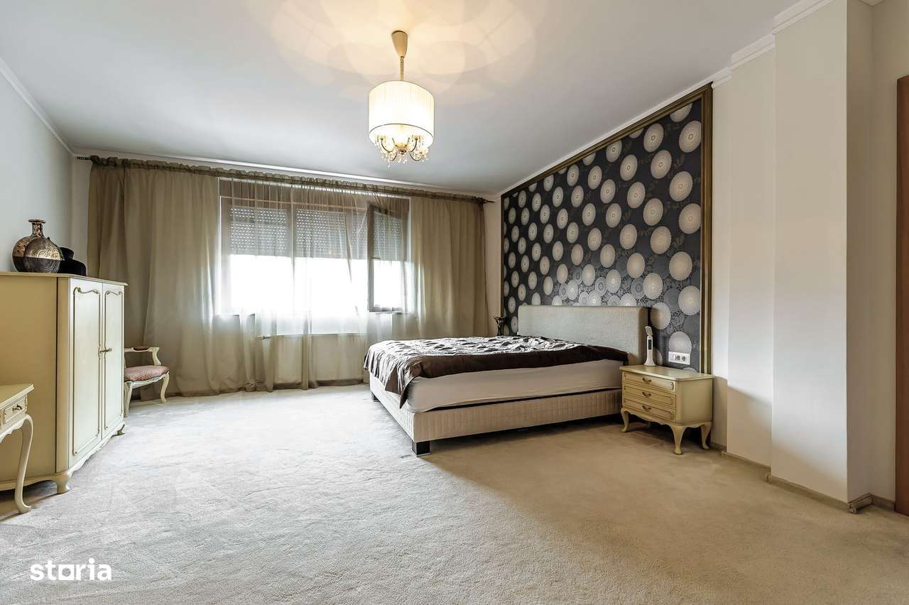 Vilă exclusivistă pe malul Mureșului – design modern si teren generos - Imagine principală: 3/14