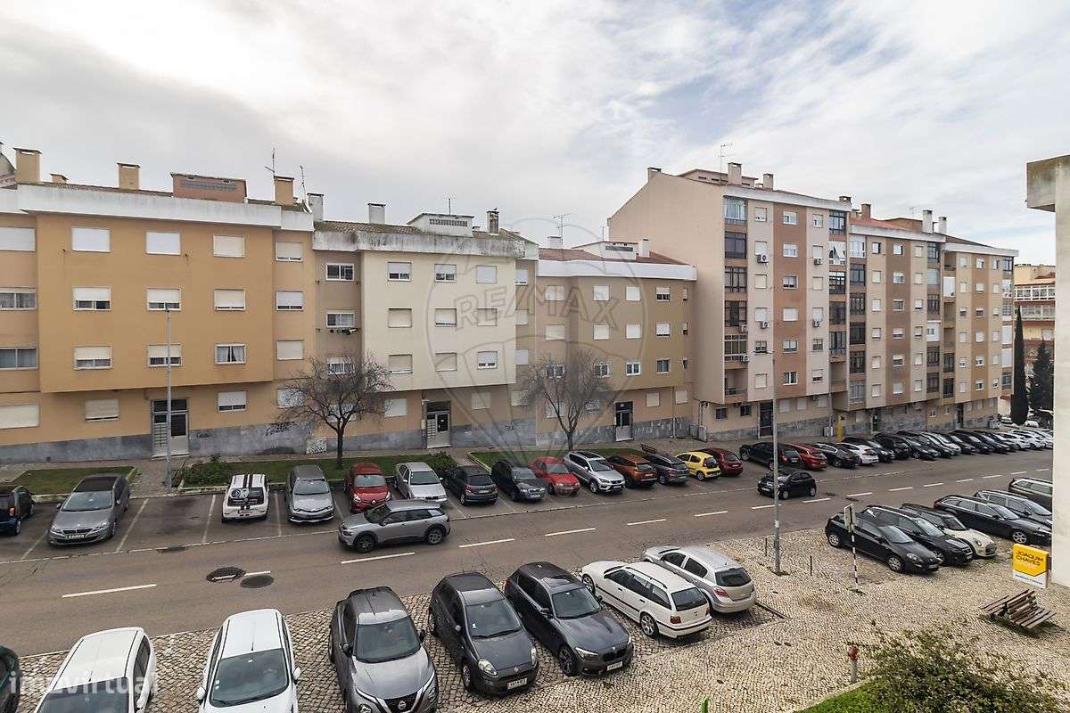 T2 Semi-Remodelado na Torre da Marinha-10