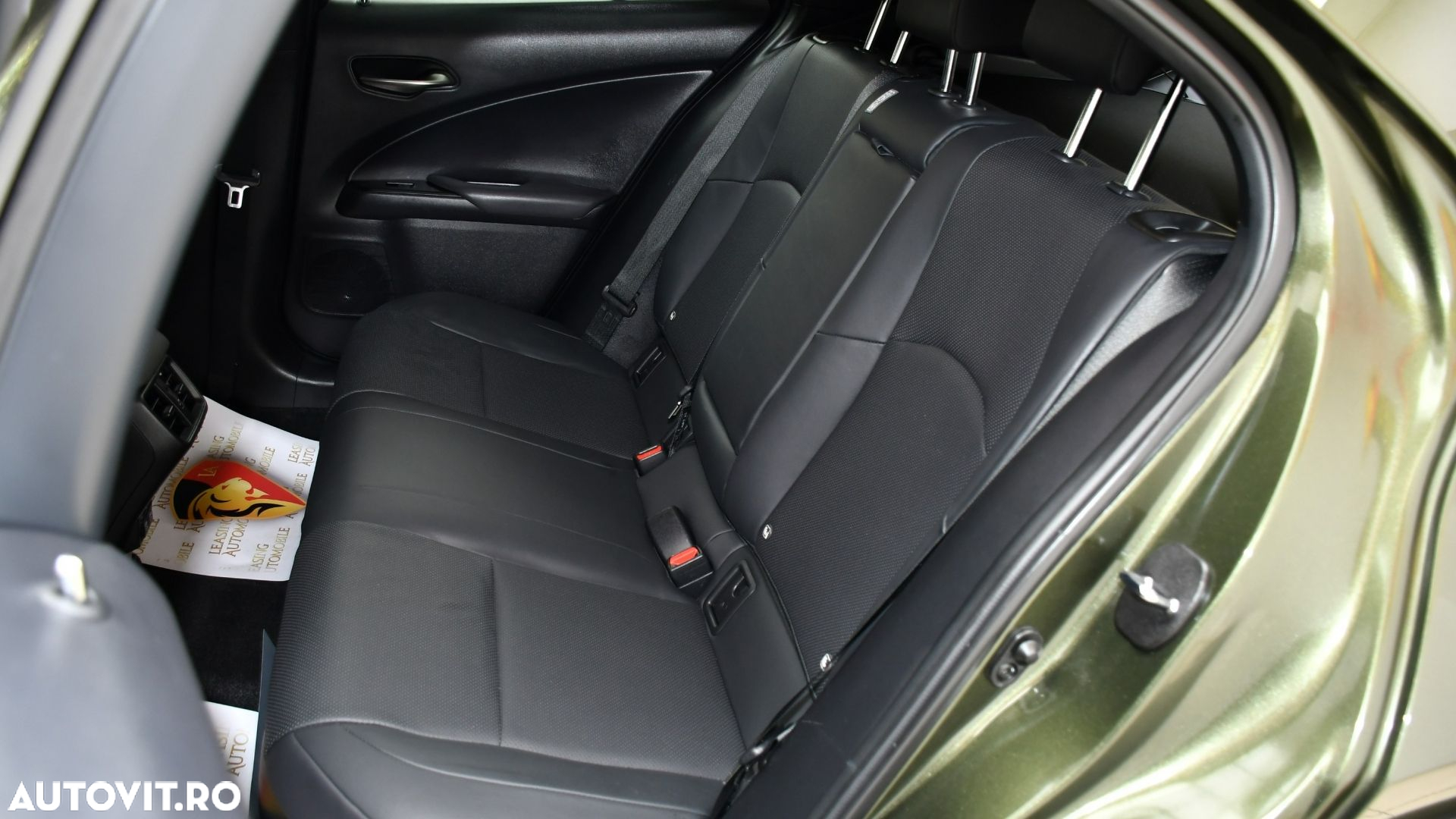Lexus UX 250h 2.0L HEV 20H- (178 HP) 4X2 CVT Executive - 13