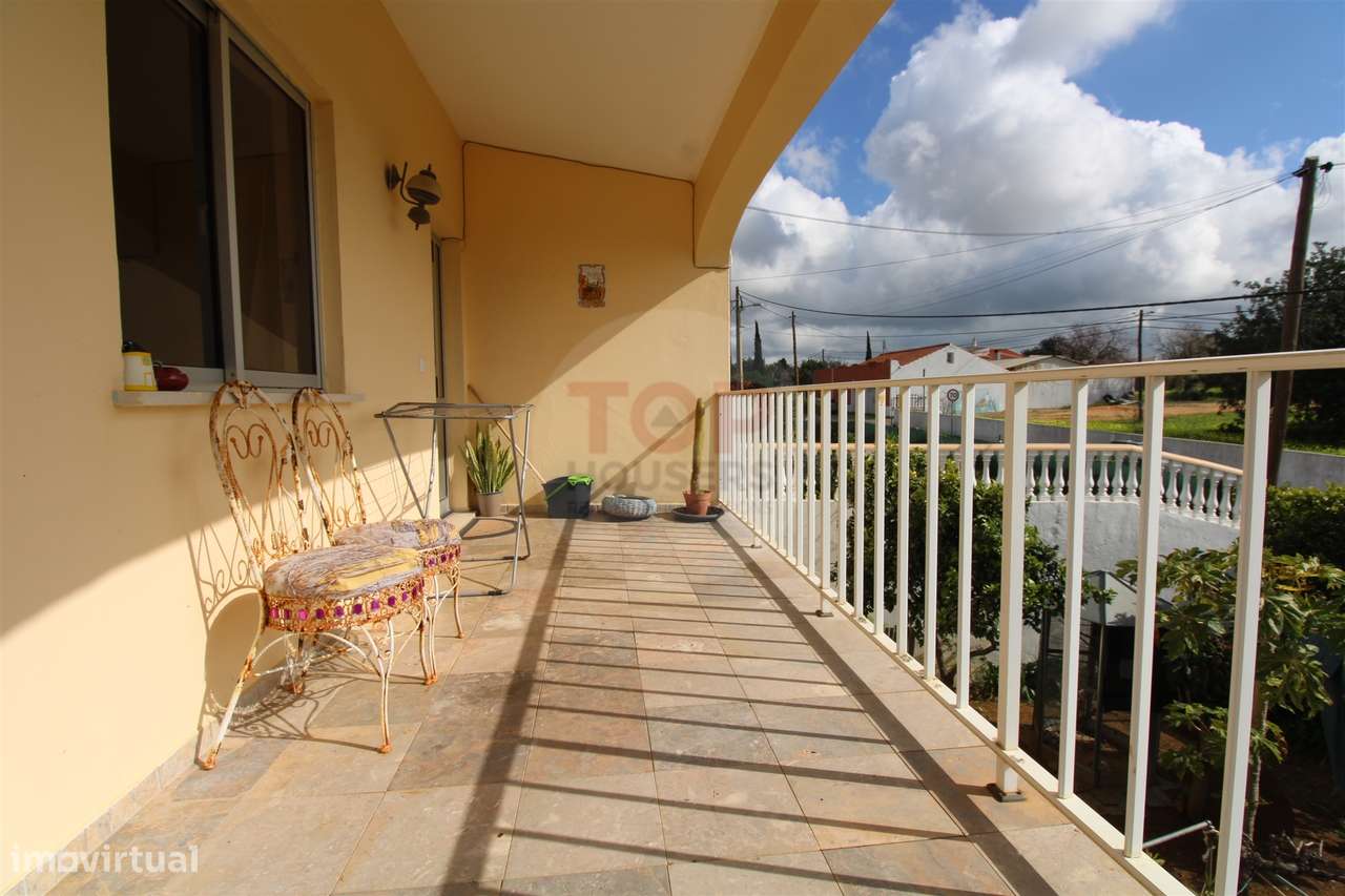 Apartamento T2 - Primeiro andar de Moradia Bi-Familiar-5