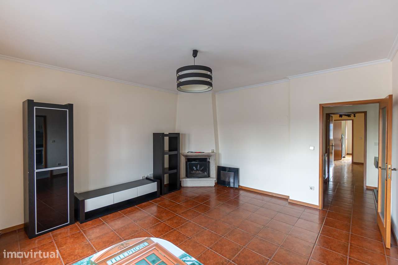 Apartamento T2 com box em Canidelo-8