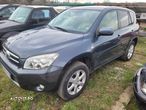 Toyota RAV4 - 8