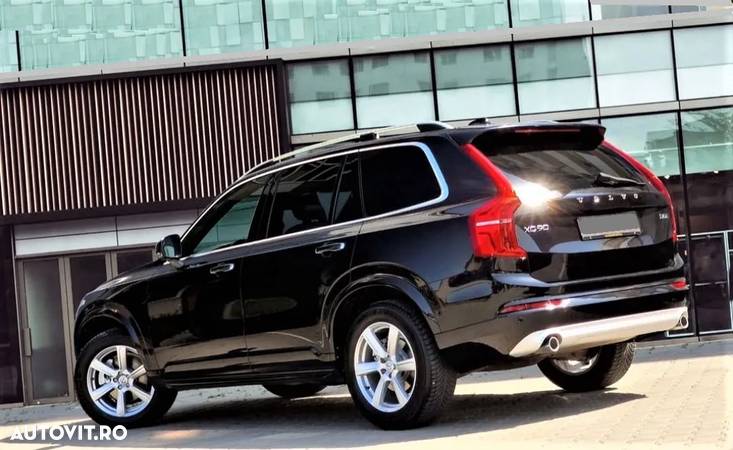 Volvo XC 90 D5 AWD Geartronic Momentum - 37