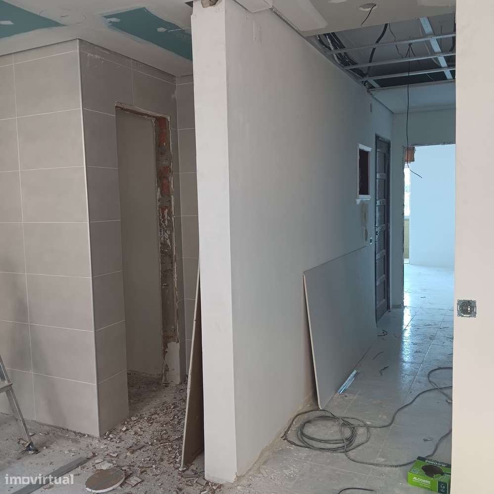 Apartamento T3, TOTALMENTE  REMODELADO, SEIXAL-3