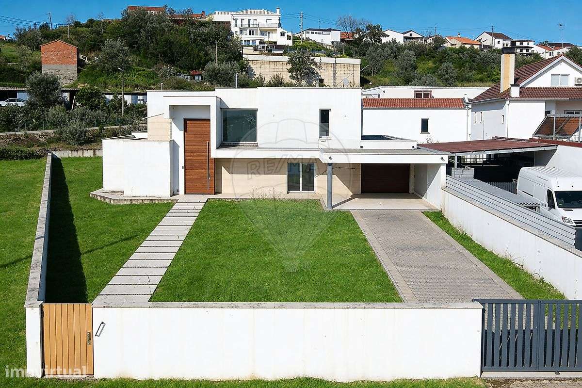 Moradia T4 para venda - Grande imagem: 3/36