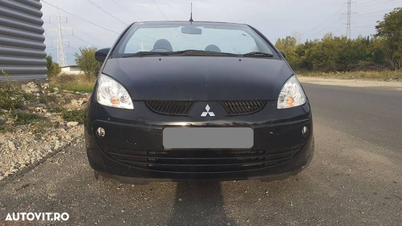 Far dreapta Mitsubishi Colt - 3