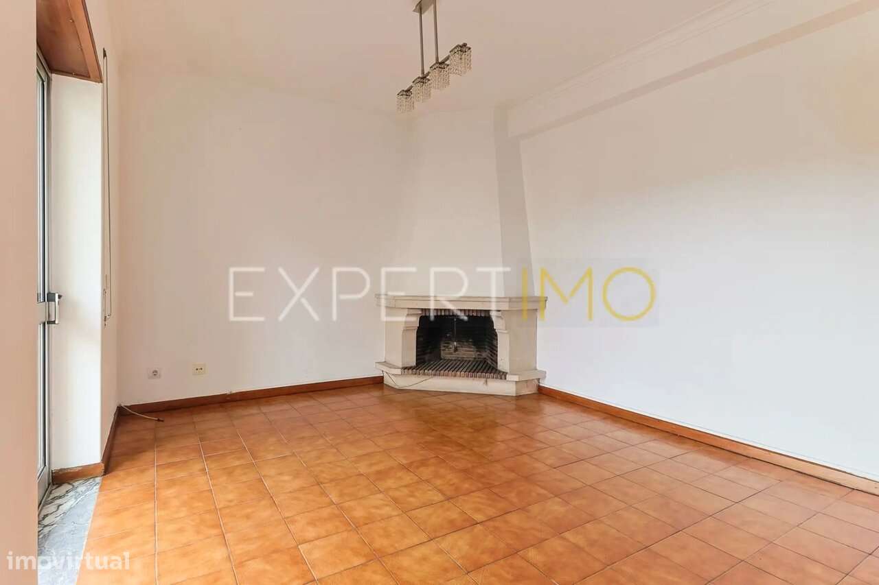 Excelente T2 com varanda e estacionamento em Eiras - Coimbra-9