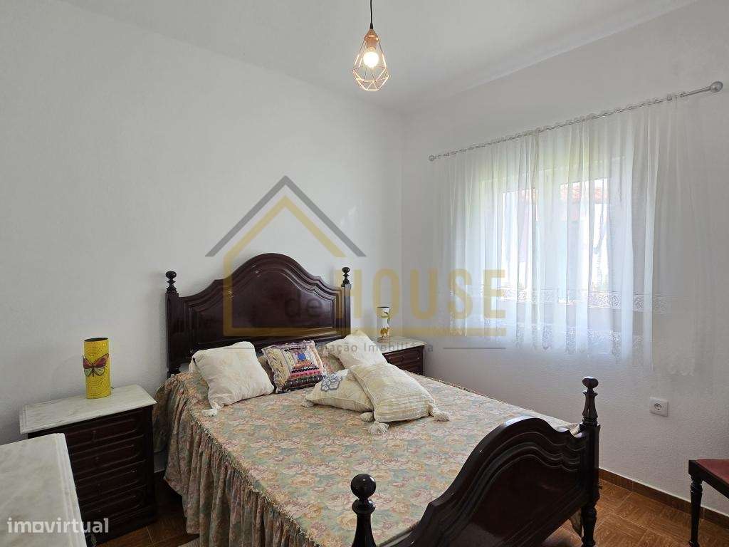 Andar Moradia Térrea T1+1, perto Lourinhã-8