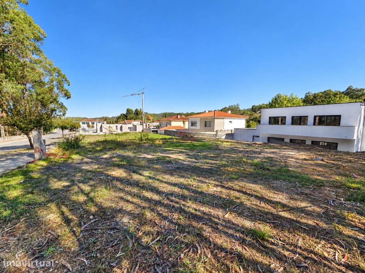 Lote de Terreno com 500m2 e Projeto Aprovado em Rendufe, Guimarães-0